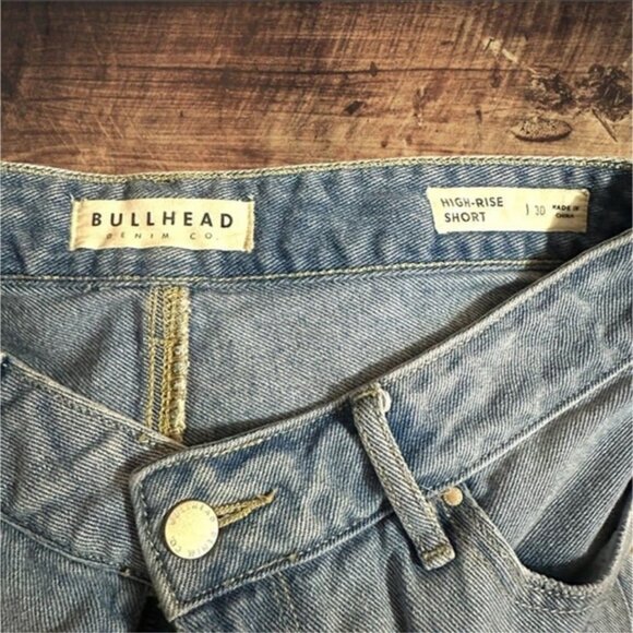 Bullhead Denim High Rise Raw Hem Ripped Distressed Women's‎ Jean Shorts size 30 - Picture 10 of 11